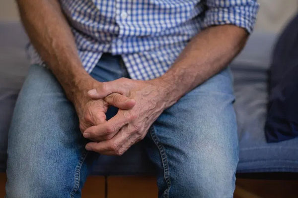 What to know about paraphimosis